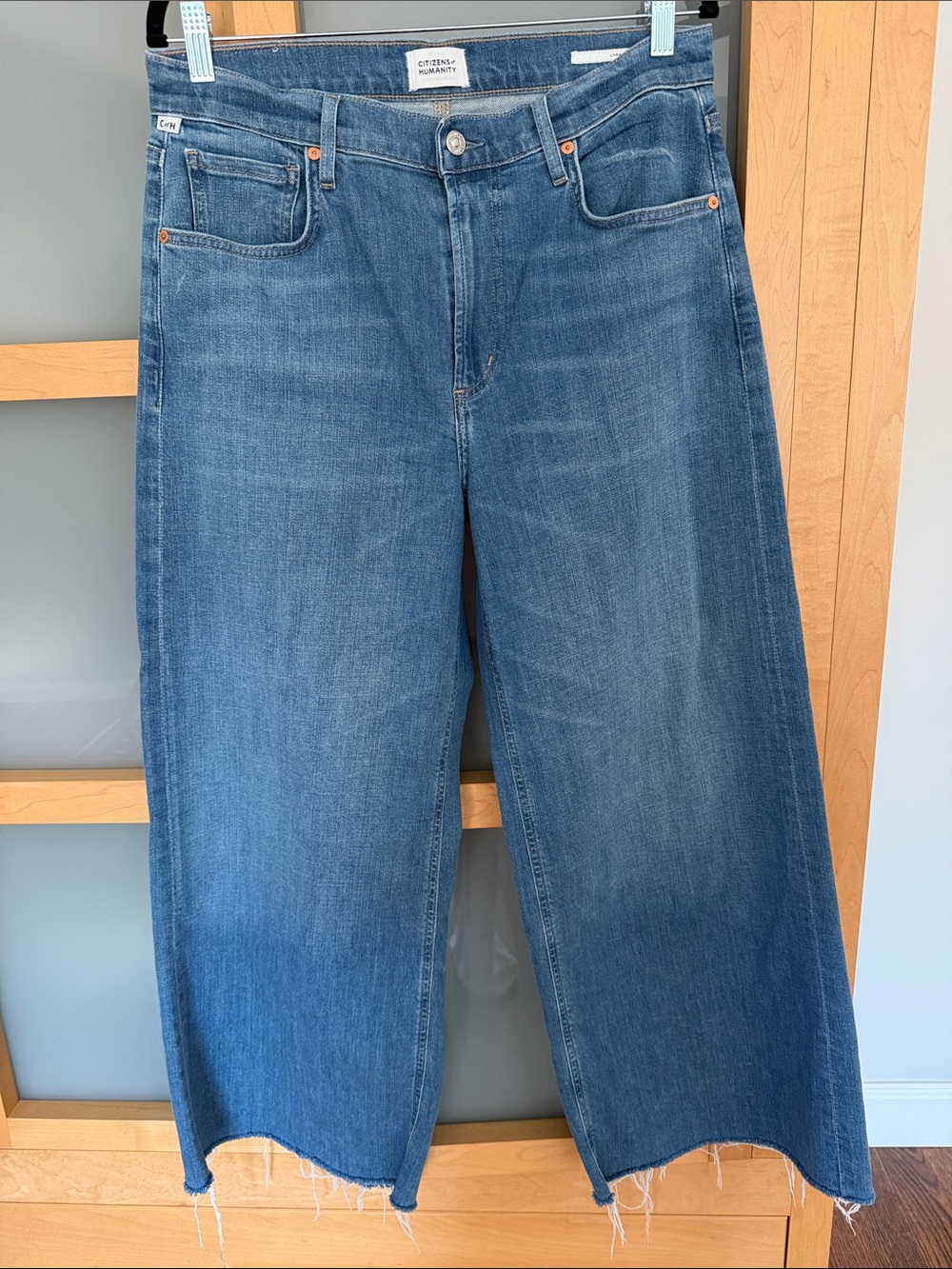 Citizens Of Humanity Lyra Women’s Medium Blue Relaxed Wide-Leg Jeans, Size 30.
